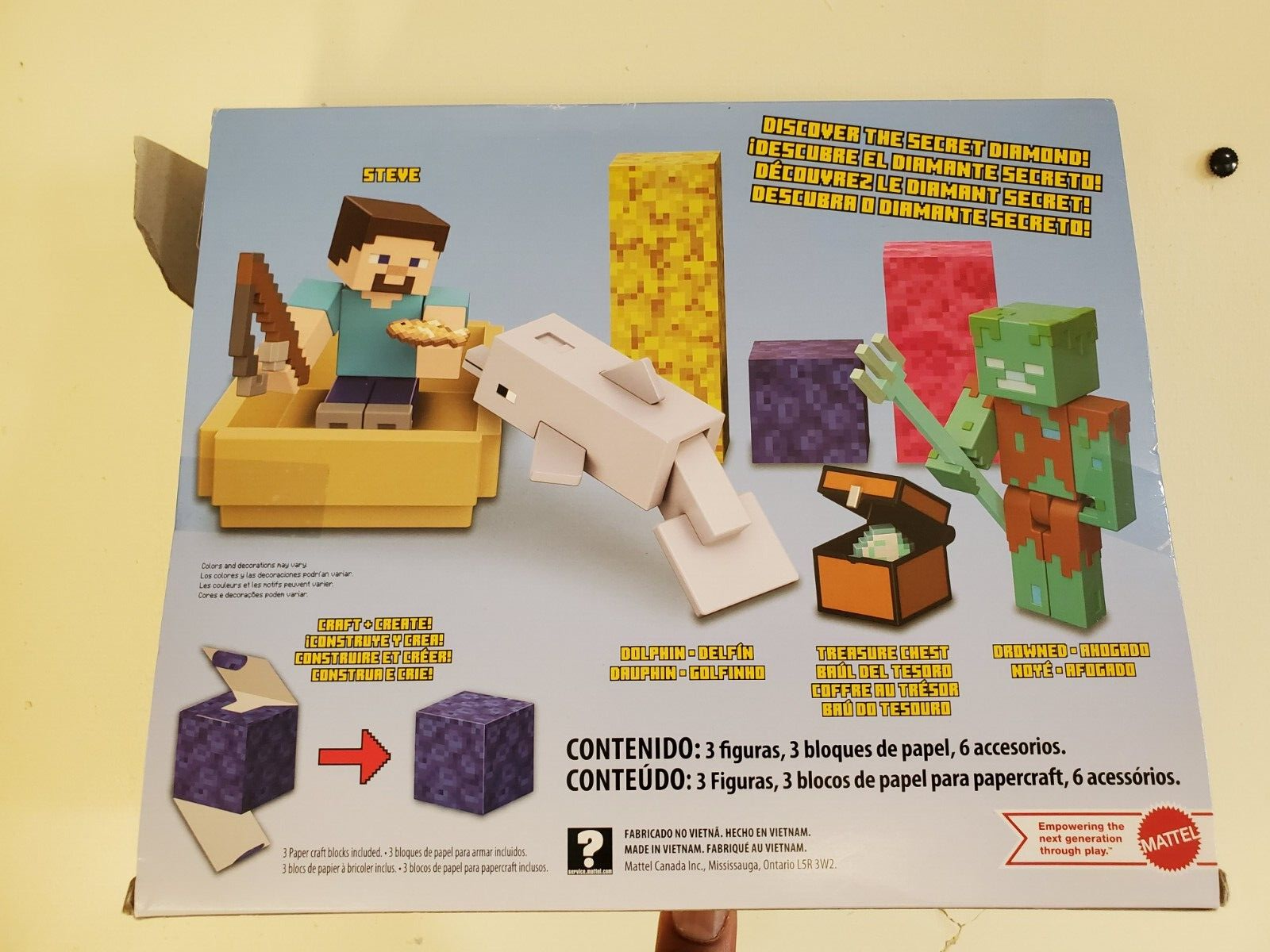 Minecraft Farm Life Adventure Pack Figures, Accessories And Papercraft  Blocks 