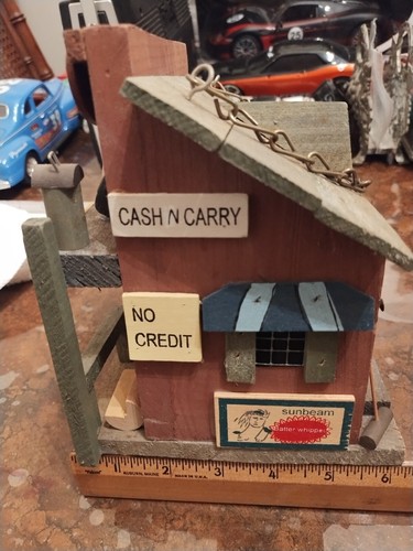 Vintage Wooden Folk Art General Store Bird Feeder - 第 2/6 張圖片