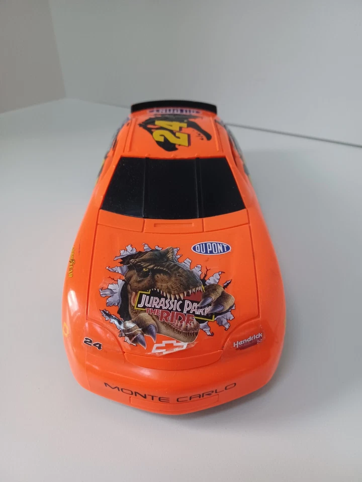 Dupont Jurassic Park 1997 coche acción #24 Jeff Gordon Rumble And Roar FUNCIONA Foto 2 de 4