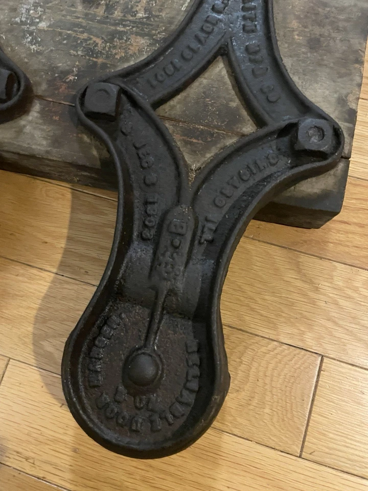 Juego Vintage Allith Reliance No. 2 perchas de puerta de granero rodillos herrajes hierro fundido EE. UU. Foto 2 de 4