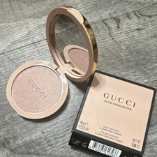 Gucci Glow Highlighter Illuminating Pressed P...