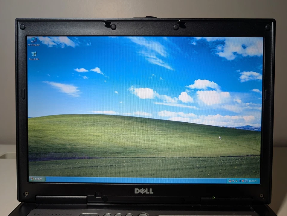 15.4″ Dell Latitude D830 — Core 2 Duo T7250 • 4GB RAM • 1TB HDD • DVD, XP 32-Bit - Image 3 of 4