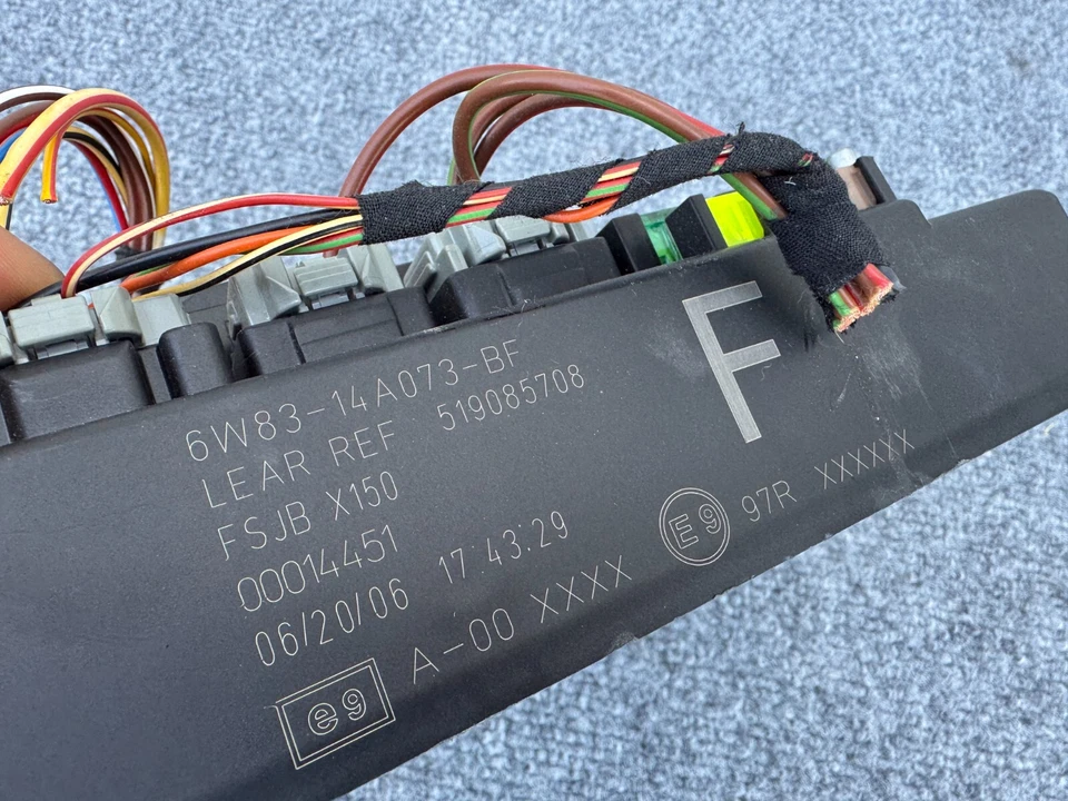 FRONT FUSE BOX RELAY CONTROL MODULE 6W8314A073 BF JAGUAR XK XKR (2007-2009) OEM - Image 2 of 2