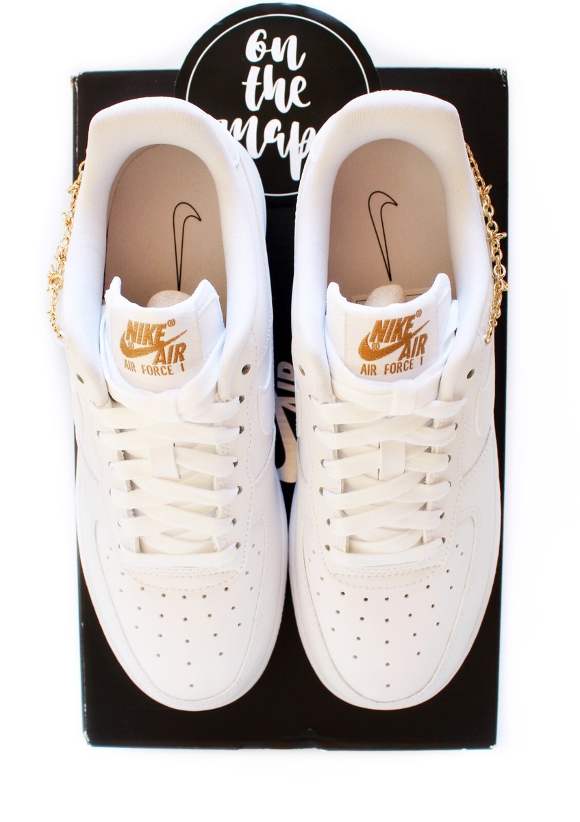 air force blanche avec chaine or