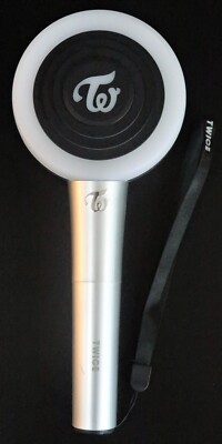 TWICE CANDYBONG Z シルバー Amazon.com: Twice - CANDYBONG ∞ OFFICIAL LIGHT STICK : Home