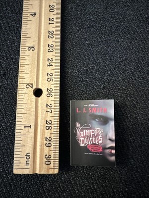 Mini Brands Mini Book The Vampire Diaries 
