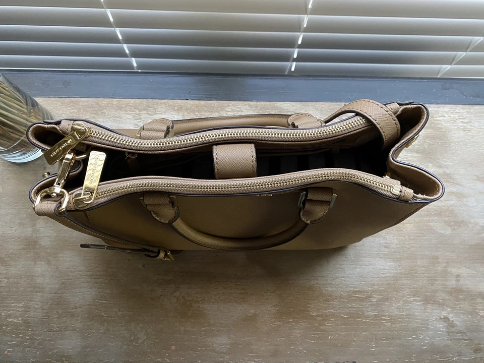 Bolso de mano Michael Kors Sutton Foto 4 de 4