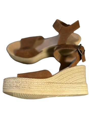 Bamboo brand Suede/ leather Italian made wedge sandals Size 8.5 - Picture 2 of 9