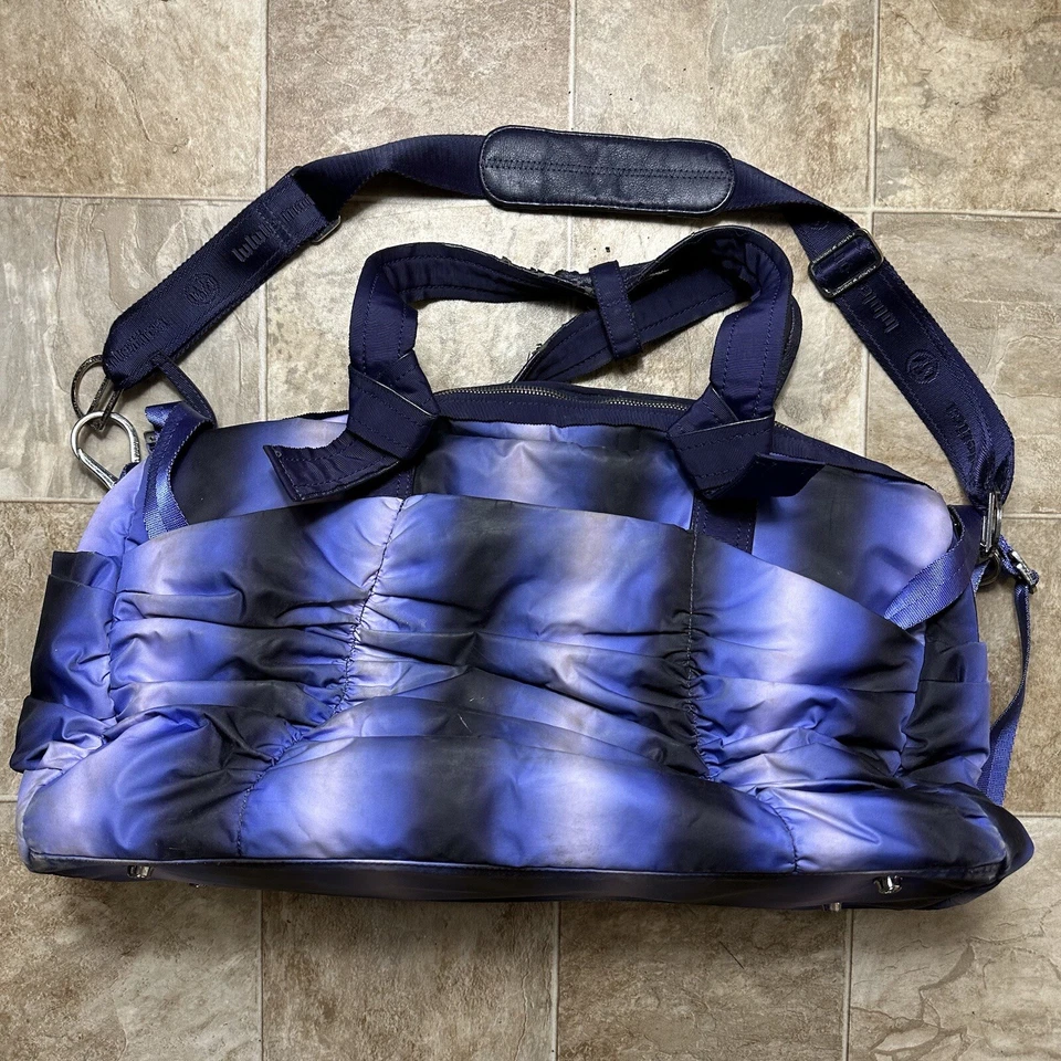 Lululemon Destined For Greatness Duffel Tote Bag Black Purple Lilac Preowned - Image 2 of 4