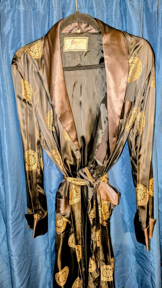 De colección Seda China Años 40 50 MEDALLÓN Asiático Satén Playboy Fumar Chaqueta Bata  Foto 2 de 4