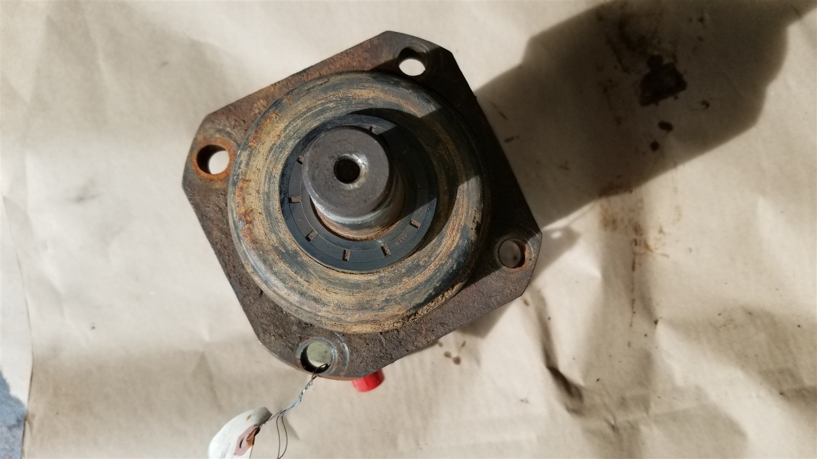 Bobcat MT52, MT55, MT85 Drive motor 6686261 was 6683005 Eaton 105-1386-006