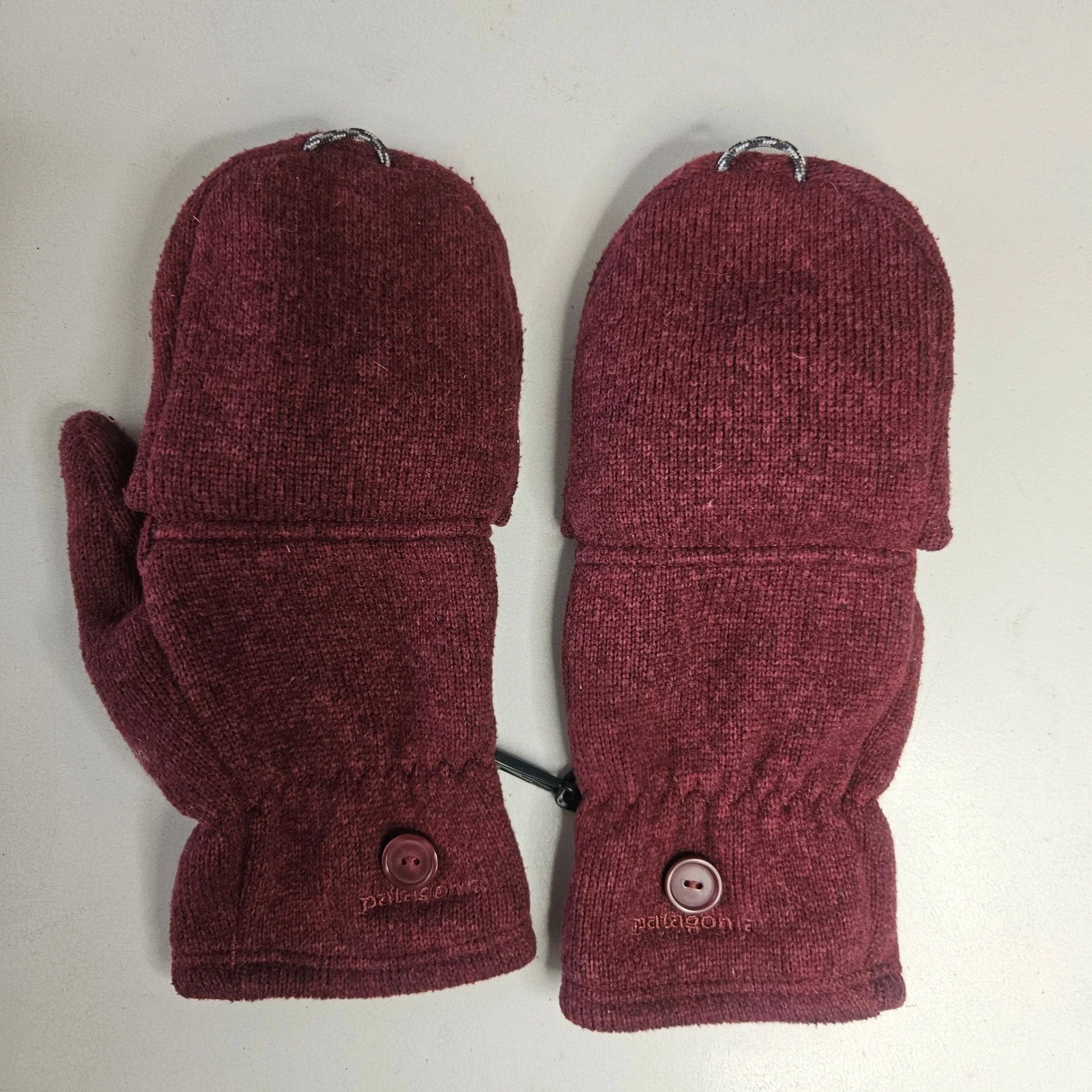 Patagonia Better Sweater Convertible Mittens Glittens Burgundy Red Maroon Fleece