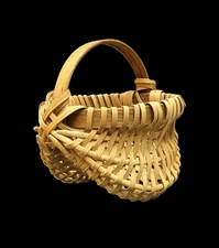 Buttocks Gathering Basket Wicker Woven Tan Small Vintage