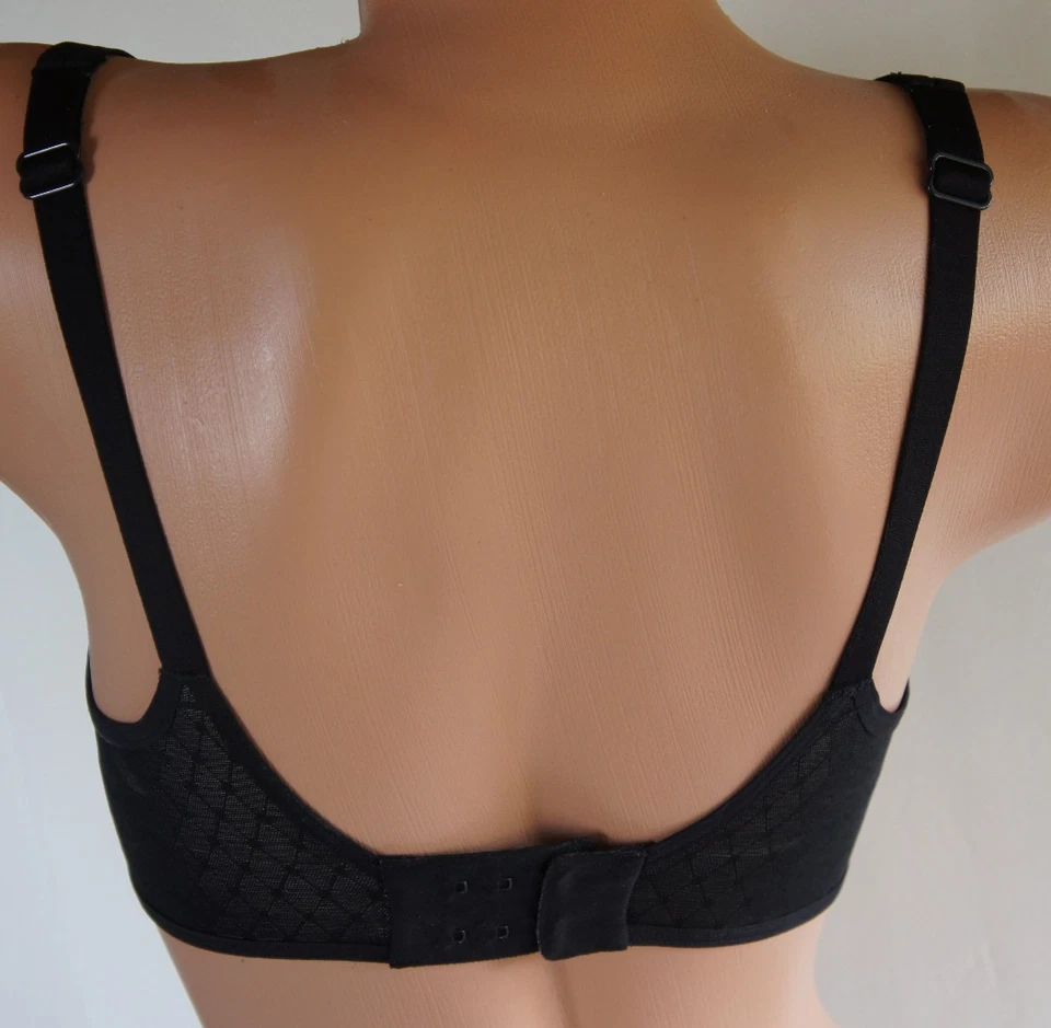 LULULEMON Black Lace "Like Nothing" Yoga Lightweight Sports Bra Size 32D - Image 3 of 4