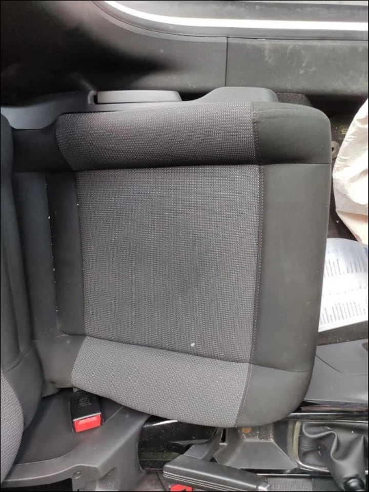 Siege avant gauche CITROEN C4 CACTUS 16356425ZP - Photo 2/3
