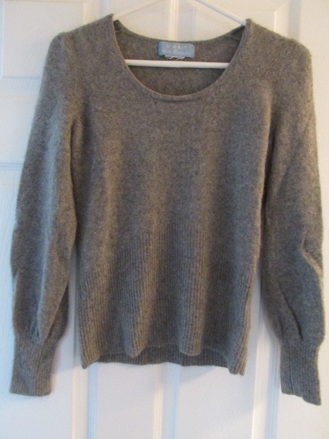 U-Knit Cashmire Sweater Gray YOUTH XL 34" Chest 21" Long