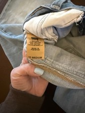 Levi's Women's Light Wash Wide Leg Jeans