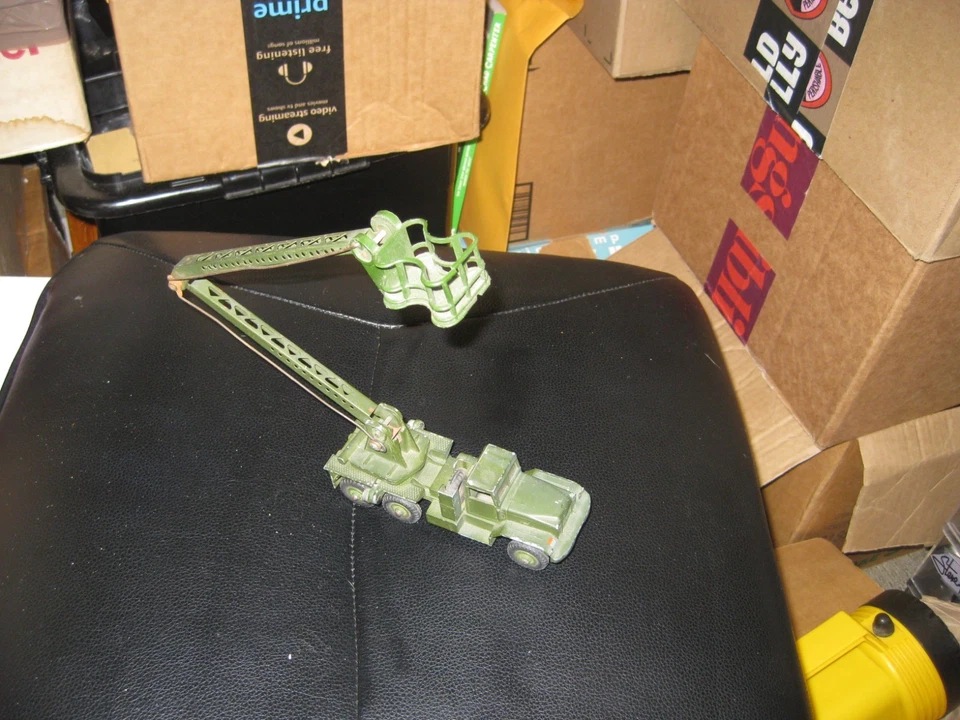 Missile Servicing Platform Military Vehicle by Dinky Toys - Image 3 of 4