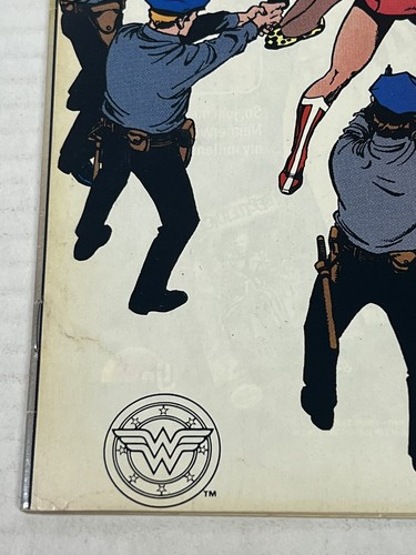 DC Comics Wonder Woman Issue #56 Outlaws Or Victims Comic Book 1991 - Picture 5 of 9