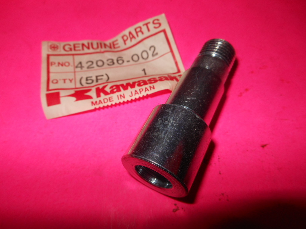 NOS OEM KAWASAKI G4TR KV100 REAR HUB COUPLING SLEEVE 42036