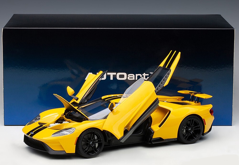 AUTOART 72944 1:18 FORD GT 2017 (TRIPLE YELLOW/BLACK STRIPES