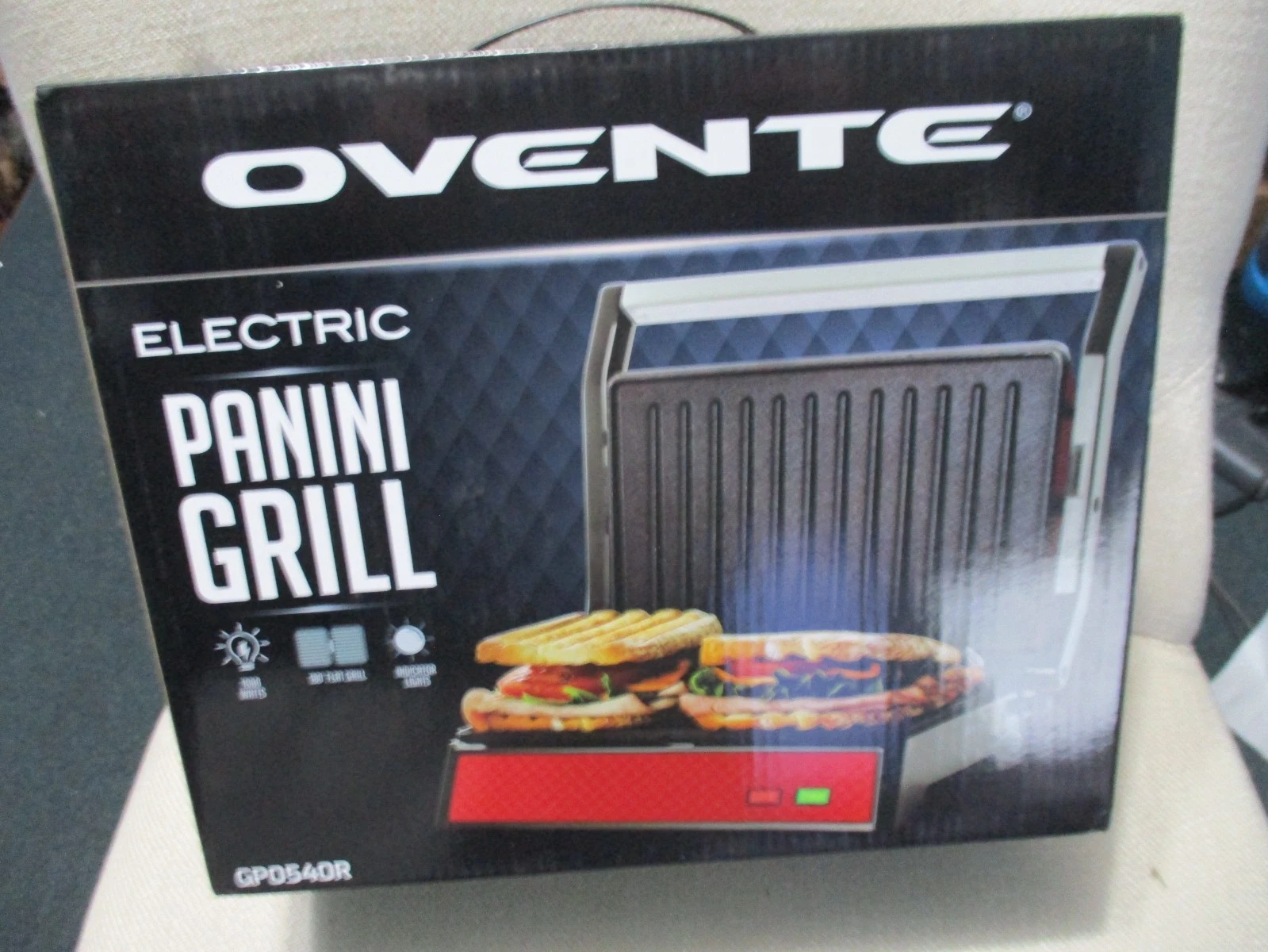 Electric Panini Press Sandwich Maker with Non-Stick Coated Plates Ovente GP0540R
Opens in a new wind