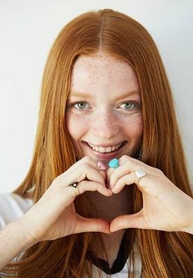 Larsen Thompson Celebrity Star Performer Actor etc Old Photo 5