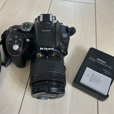 Nikon D5300 digital SLR camera body and battery charger 【NEW】
