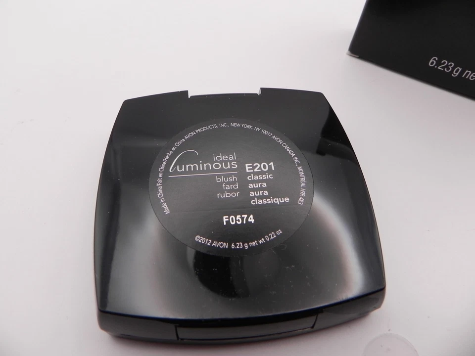 Avon Ideal Luminous Blush Classic Aura Full Size Discontinued New In Box 2012 - Image 3 of 4