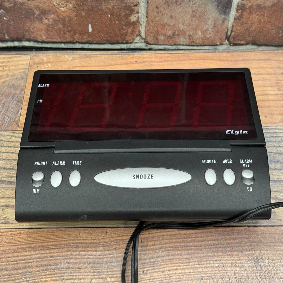 Vintage Elgin Advance Despertador Digital 4584E Bateria de Backup Tela Grande - Imagem 3 de 4