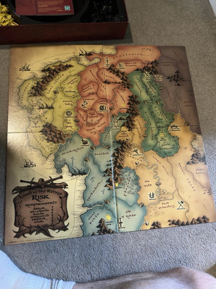 The Lord Of The Rings Risk, Instructions & All Pieces Included, Parker Brothers - Image 4 of 4