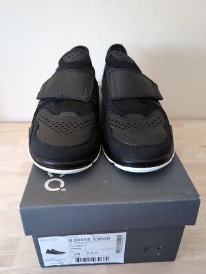 Ecco Lynx Men Leather low cut sneaker. Size 39.  New in box