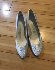 Vintage satin wedding Heels 6M