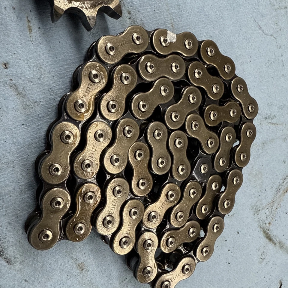 1968 Ski-Doo Super Olympique 370 Vintage snowmobile Chain Case Sprockets Chain - Image 4 of 4