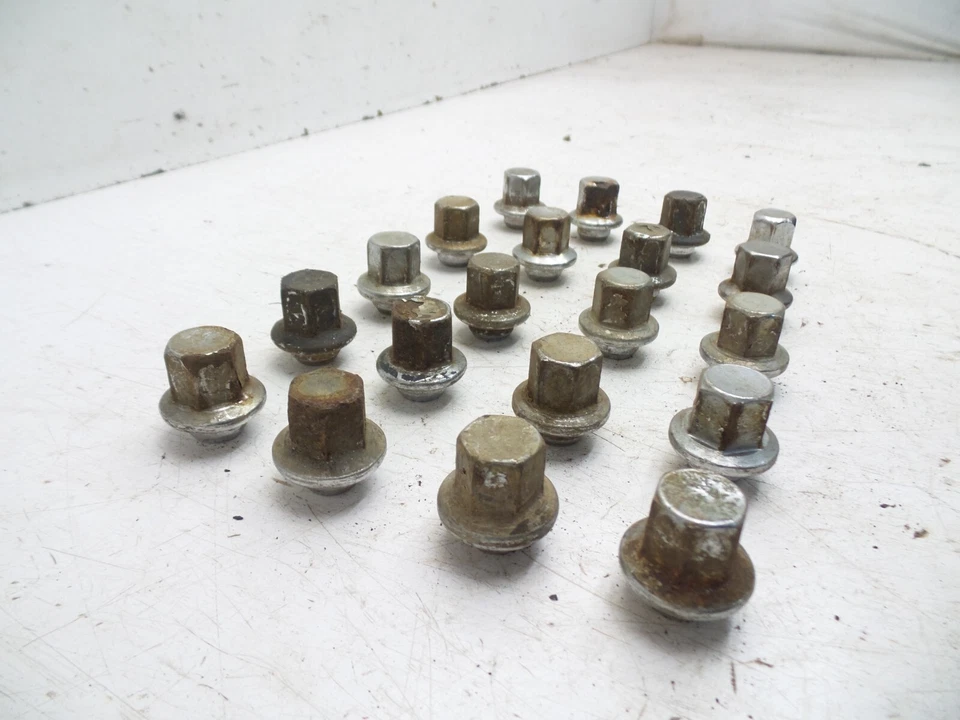 78-81 CAMARO FIREBIRD TRANS AM ORIGINAL N90 COPO DE NIEVE LLANTA JUEGO DE TUERCAS 20 Foto 3 de 4