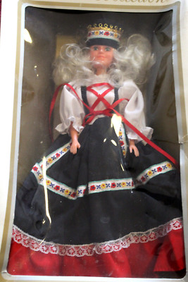 VTG. INTERNATIONAL PRINCESS COLLECTION DOLL UNEEDA # 71100 APPROX. 11'' TALL