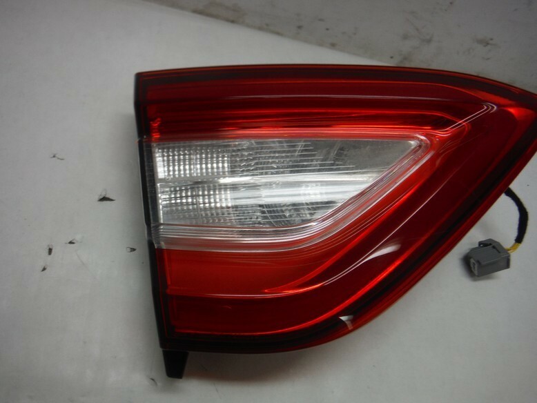 MASERATI DRIVER LEFT BRAKE LIGHT TAIL LIGHT 670100870