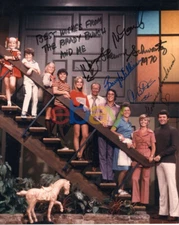 BRADY BUNCH  CAST SIGNED 8x10 COLOR PHOTO SIGNED BY 5 reprint