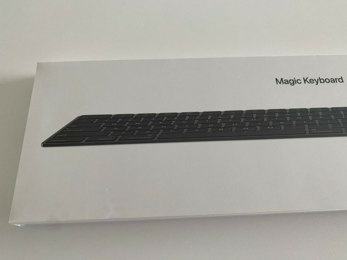 Apple Magic Keyboard with Numeric Keypad - US English - Space Gray (Brand  New)