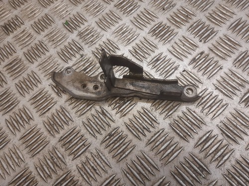 Mercedes W212 E-Klasse 250 CDI Turbolader Halter - A6510962940