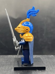 LEGO Gold Crown Knight King Minifigure Cape Kingdoms Castle D&D 7094 21348 71047