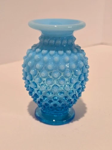 Vintage Fenton Hobnail Opalescent Blue Glass Bud Vase