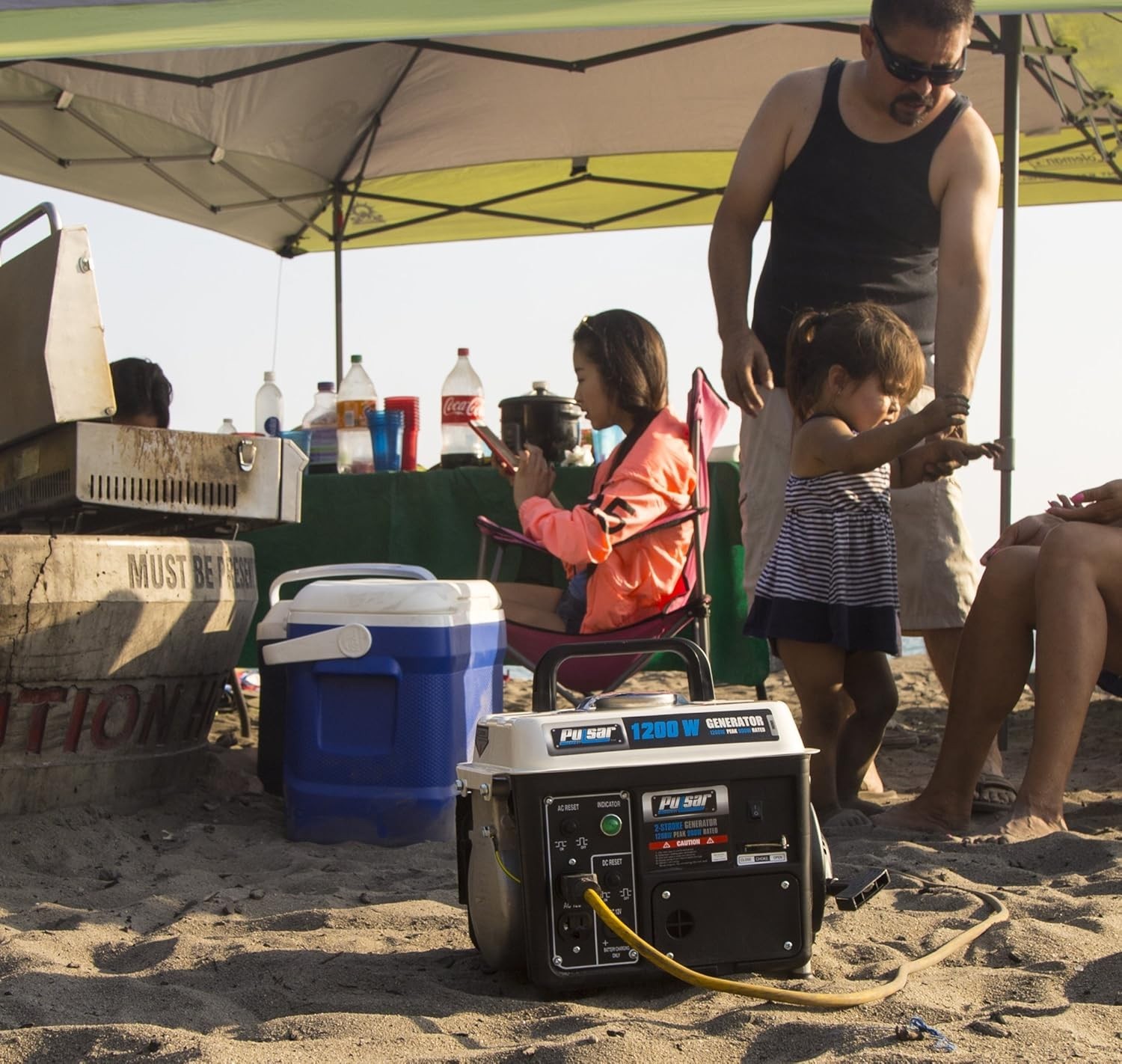 Durable 1,200W Portable Generator: Compact Design with Recoil Start Feature