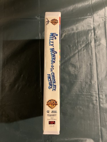 Willy Wonka and the Chocolate Factory VHS 25th Anniversary Collectors Rare Fun - Picture 3 of 4