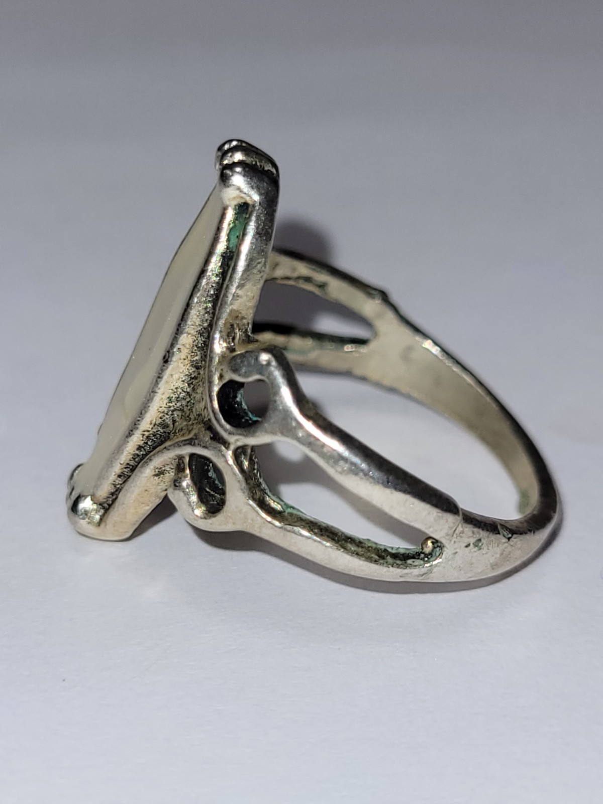 Vintage Silvertone Statement Ring White Swirl Ena… - image 4