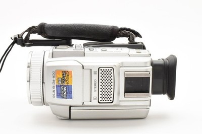 Sony Handycam DCR-PC110 Mini DV Camcorder w/battery & Charger