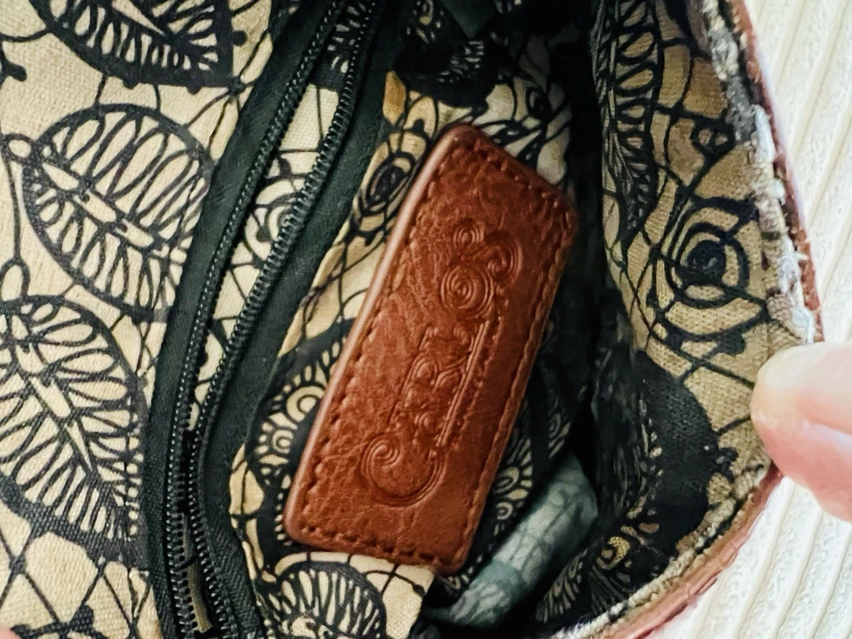 Маленькая сумочка через плечо Carlos Santana из искусственной кожи для коньяка - супер милая - Изображение 4 из 4