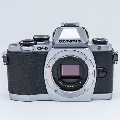 OLYMPUS OM-D E-M10 Silver [007857]