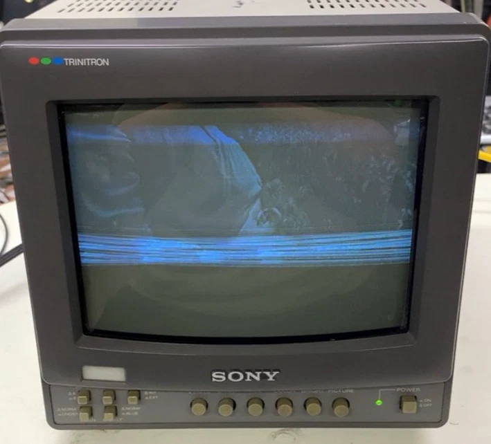 Sony Trinitron PVM-8220 8" Color Analog Display CRT Monitor Vertical Hold Tested - Image 2 of 4