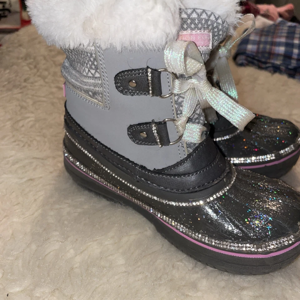 London Fog Niñas Talla 11 Tottenham Clima Frío Cálido Forrado Botas de Nieve Estrás Foto 3 de 4